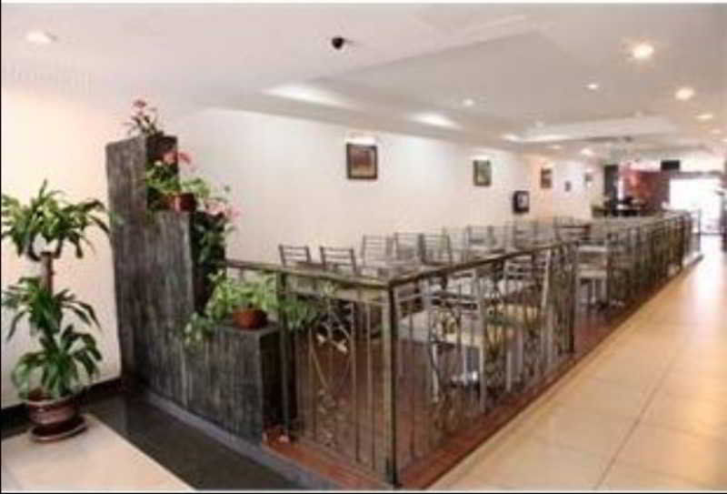 Oyo 103 V'La Garden Hotel Kuala Lumpur Exterior foto